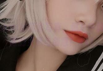 探索Azami的黑兽写真,照片中隐藏着无限的灵感与创意!.txt