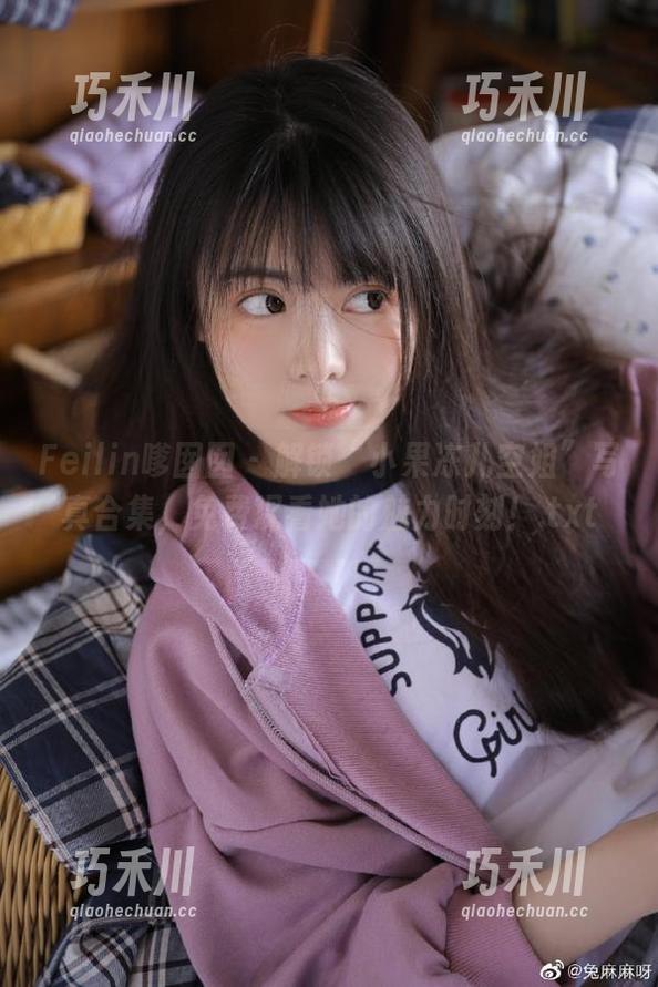 Feilin嗲囡囡 - 解锁“小果冻儿空姐”写真合集，免费观看她的魅力时刻！.txt