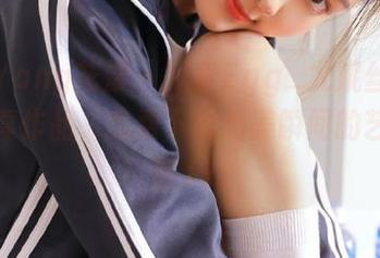HuaYang花漾 – 探索Egg_尤妮丝的纯白写真作品，免费下载绝美瞬间的艺术之旅.txt