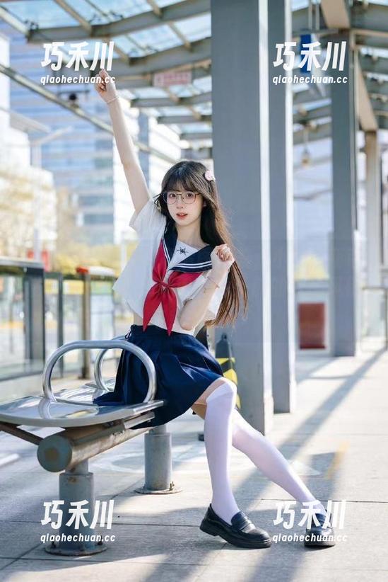 IMiss爱蜜社 - 高清图册集：小丽莎萌萌哒红裙系列，展现她在镜头前的无限风情与魅力.txt