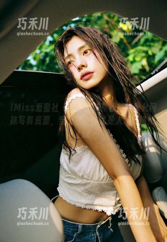 IMiss爱蜜社 - 热乎出炉！最新张思允网袜写真资源，穿上它，你就是人间腿精！.txt