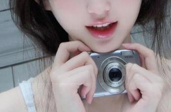 IMiss爱蜜社 – 石心琪的美脚写真，宛如艺术品的照片让人心动不已.txt