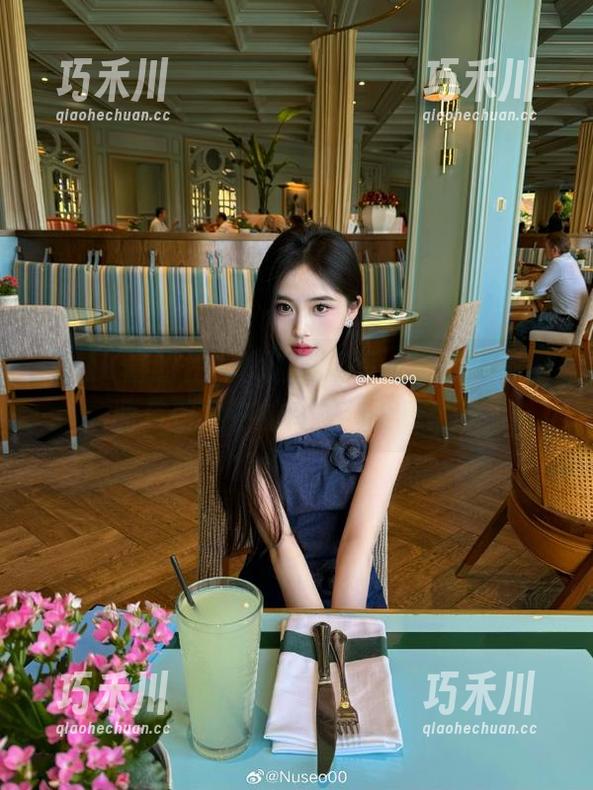K酱 下载K酱的性感快递员图集,探索她在美丽与职业中的完美结合!.txt