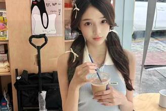 MFStar模范学院 – 从心出发的艾莉Evelyn女神：独特风格的写真原图作品集全览.txt
