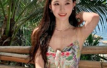 喵糖映画草莓美眉新作上线，在线欣赏精彩图片不容错过.txt