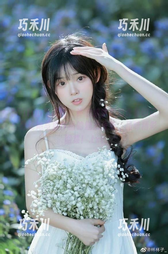 MiiTao蜜桃社 - 许思铭学姐的青春印记：感受她写真作品的魅力合集，品味精彩图集！.txt