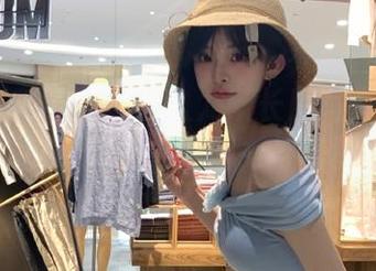 SIW斯文传媒 – 迷人龙跃长腿写真套图合集，尽情欣赏她的活力与美丽.txt
