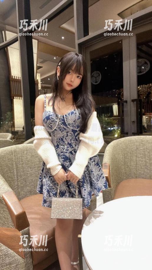 SayoMomo短裤写真，最新风潮打造完美假日度假风尚.txt