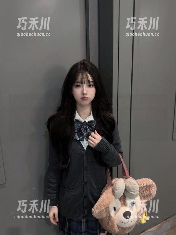 TouTiao头条女神-娜露 TouTiao头条女神 - 娜露修女高清写真集:唯美与神秘并存的修女形象,唤醒内心的思考.txt