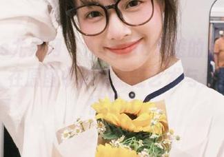 UGirls尤果网 – Angela楚楚的厨娘写真作品：在原图中体味烹饪艺术与生活的激情.txt