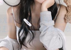 UGirls尤果网 – 走进李凌子的世界:定制肉丝主题的精美图片俘获你的心.txt