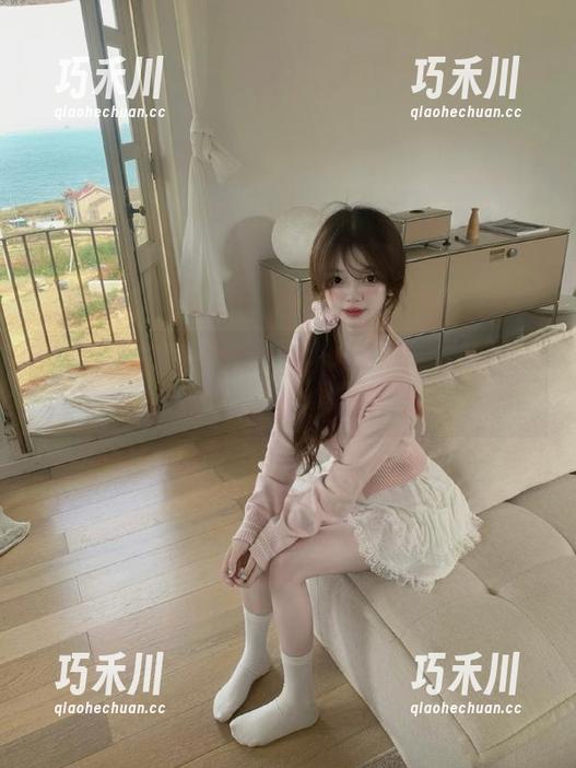 UGirls尤果网-白一晗 UGirls尤果网 - 白一晗牵手双马尾:带你欣赏她的独特原图与照片作品.txt