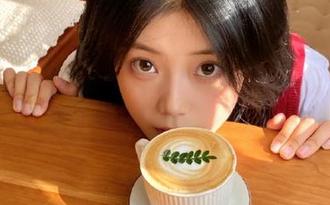 UGirls尤果网 – 穿越视觉世界：在线体验谭晓彤的精美作品《灰丝》.txt