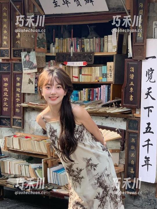 UGirls尤果网 - 发现精致生活：陈怡曼吊带写真在线资源，点亮你的审美之旅.txt