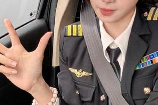UGirls尤果网 – 感受黛蓓琪短裤的魅力：独家图库作品让人眼前一亮.txt