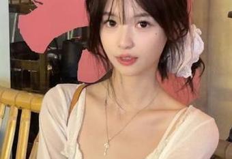 XINGYAN星颜社 – 执着于短裙的唐思琪:她的写真图册让人目不暇接.txt