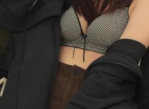 Xiuren秀人网 – MODEL伊若居家写真作品集全新更新，看看她如何在家中捕捉生活之美！.txt