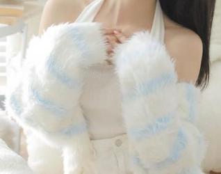 Xiuren秀人网 – 唯美肉丝图集：呆呆的瑞bb带来的福利让你心动不已！.txt
