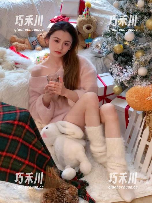 Xiuren秀人网 - 精致美足定制图集，尽在大美媚京的摄影世界！.txt