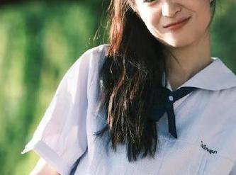 Xiuren秀人网 – 娜露的礼服故事：图库中每一帧都令人着迷，速来下载！.txt