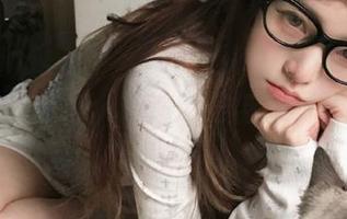 Xiuren秀人网 – 徐莉芝Botty和她的白衬衫作品图集：传递自信与美丽的视觉盛宴.txt