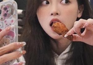 Xiuren秀人网 – 福利来袭！星子柒kiki的粉色图集，你的心情由此绽放，快来下载！.txt