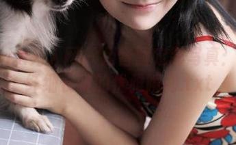 Xiuren秀人网 – 月音瞳定制写真：捕捉纤细长腿的优雅瞬间.txt