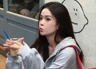 Xiuren秀人网 – 林文文带你畅游比基尼世界，全新照片合集展现无与伦比的海滩魅力！.txt