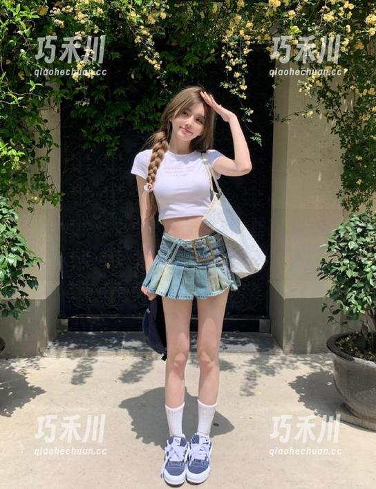 Xiuren秀人网 - 下载梦心玥双人唯美图包，记录甜蜜时光与无限回忆.txt