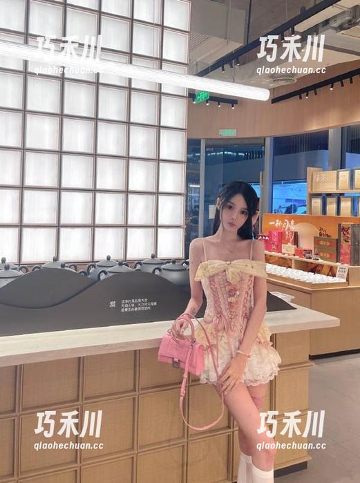 Xiuren秀人网 - 探秘樱桃小阑子短裤图库，分享轻松与惬意的生活美学.txt