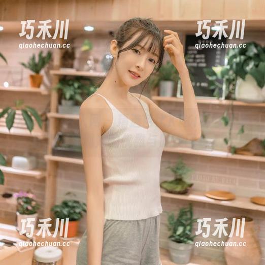 Xiuren秀人网-芭比KIKI Xiuren秀人网 - 精选芭比KIKI秘书写真合集:呈现她的优雅与时尚图片.txt