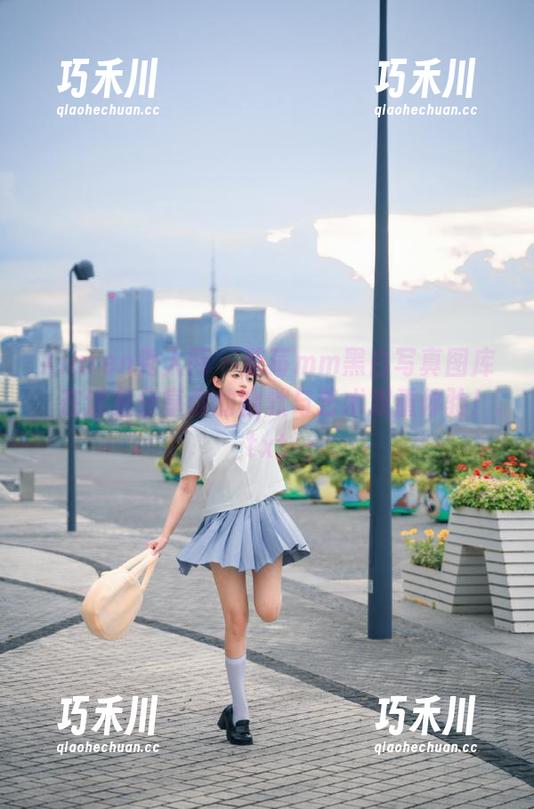 Xiuren秀人网 - 草莓mm黑白写真图库，在这里分享你的幽默与艺术双重体验！.txt