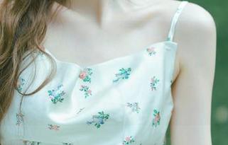 YouWu尤物馆 – 带着自嘲的微笑：孟狐狸FoxYini花嫁高清美图，期待婚纱的另一面.txt