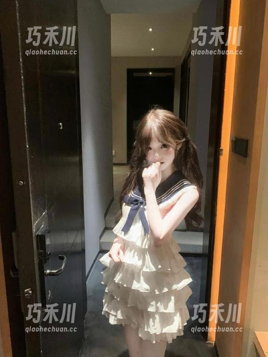 ZinieQ居家写真：无圣光下的私密时光，揭开生活的独特韵味.txt