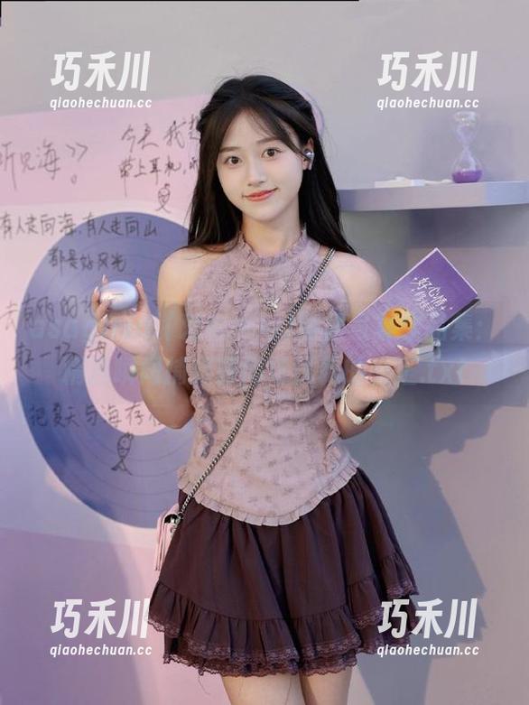 asagiriai(爱ちゃん)短裙写真作品集：精选瞬间捕捉时尚与优雅的交汇.txt