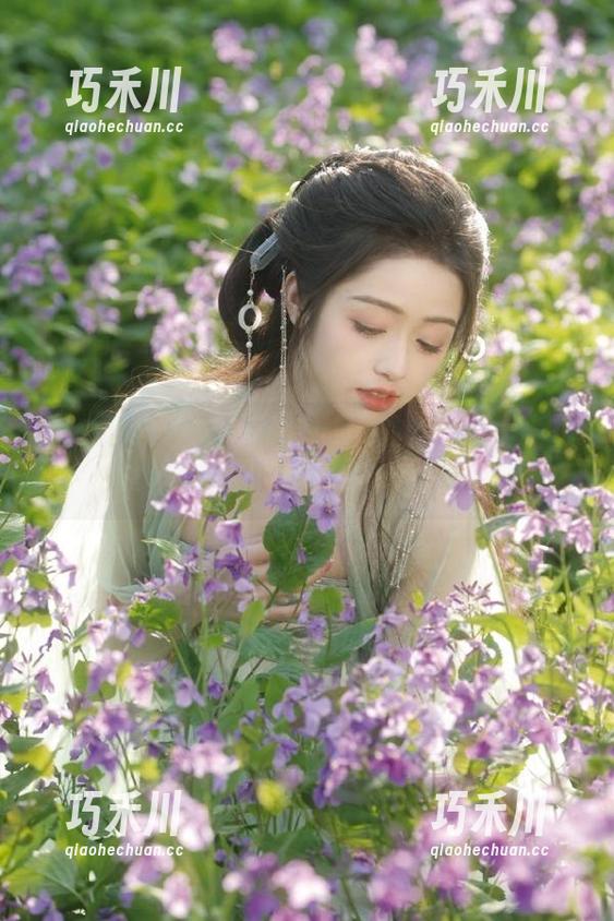 beautyleg - 跟随Julia的步伐，一起分享她的绚丽礼服套图吧！.txt