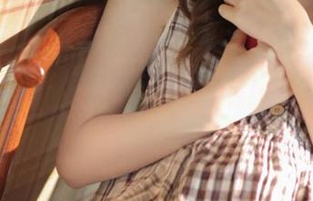beautyleg – 高清写真作品：Winnie在毛衣中的优雅时刻，带你体验不一样的冬日风情。.txt