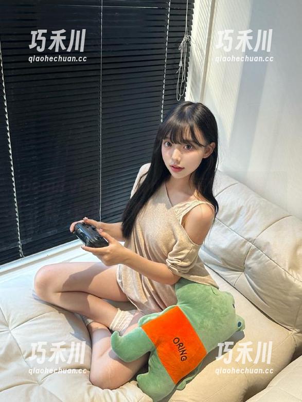 beautyleg - Yvonne的高清职业装图包，时尚与优雅的完美结合！.txt