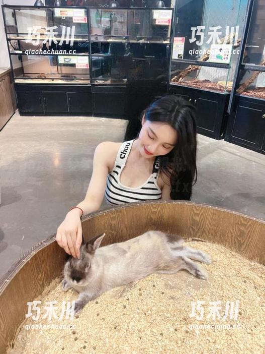 pans - 梦梦泳衣图集大曝光：谁还在掩饰自己的嫉妒心！.txt