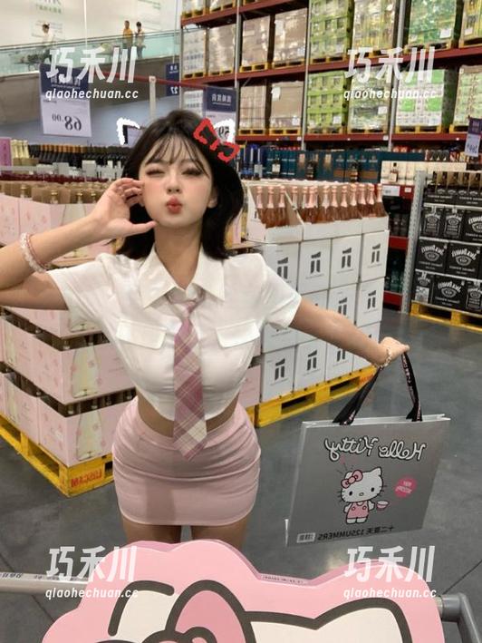 pans - 英英的肉丝套图最新发布：到底是艺术还是挑逗，快来见证真相！.txt