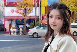 一小央泽倾情呈现《裤里丝》,每一张照片都是艺术的升华.txt