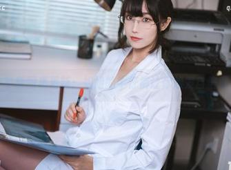 一智智分享新图集更新:姐姐的牛仔裤让你焕发自信魅力!.txt