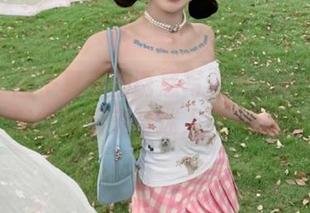 丽柜 – 团子夏天的诱惑写真集更新：盛夏时节的清爽与迷人瞬间.txt
