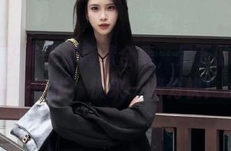 丽柜 – 子晴美脚高清合集，足下的魅力让你无法抗拒，快来一睹为快！.txt