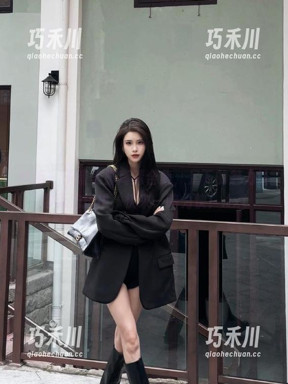 丽柜-子晴 丽柜 - 子晴美脚高清合集,足下的魅力让你无法抗拒,快来一睹为快!.txt