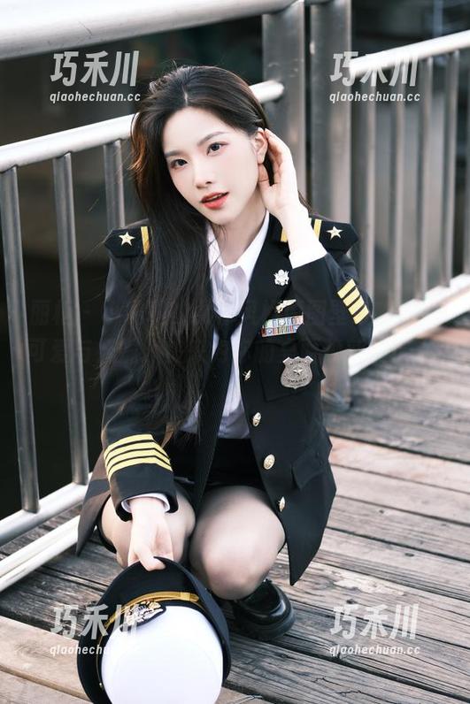 丽柜-小璐璐 丽柜 - 小璐璐的女仆风格原图壁纸,尽显可爱与妩媚,快来为你的桌面换新装!.txt