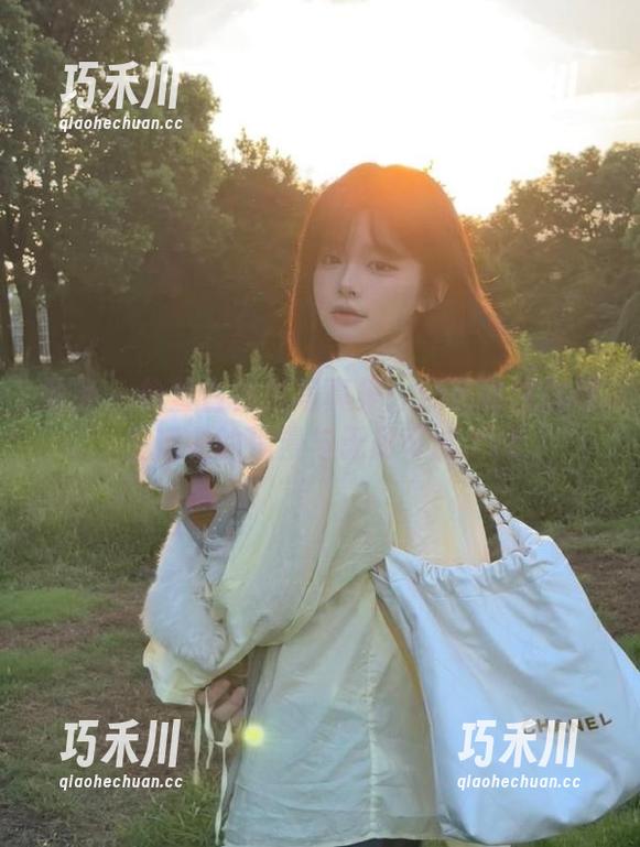 丽柜 - 怡萱白衬衫写真集：精选时刻展现生活中的浪漫与无尽可能.txt