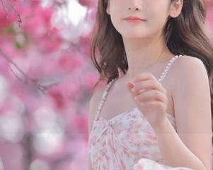 丽柜 – 翻开慕子秘书的图册,原图中的每一帧都在与我们诉说一个搞笑的故事!.txt
