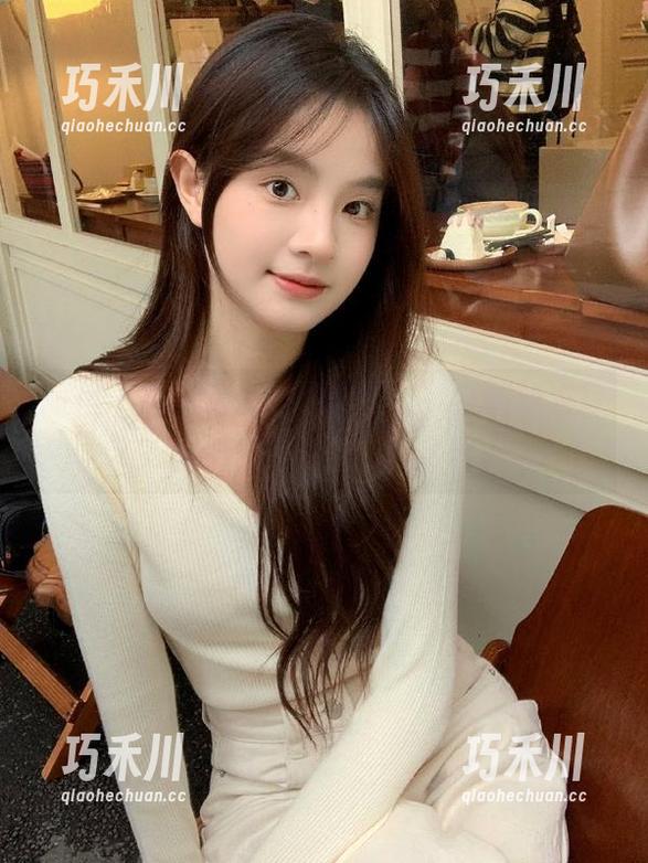 丽柜 - 色彩斑斓的夏季时光，然然泳衣写真合集不容错过！.txt