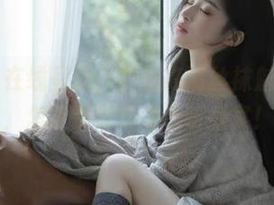 丽柜 – 在线呈现，甜甜高清丝袜魅力让人心动，怎能错过这场视听盛宴！.txt